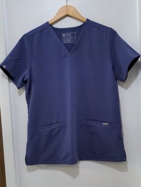 EUC Figs Casma Scrub Top